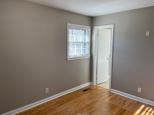 Building Photo - 2014 Haynes Ave NE