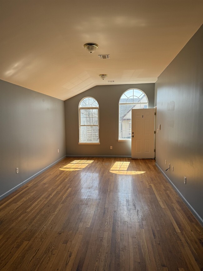 Building Photo - 88 Armstrong Ave