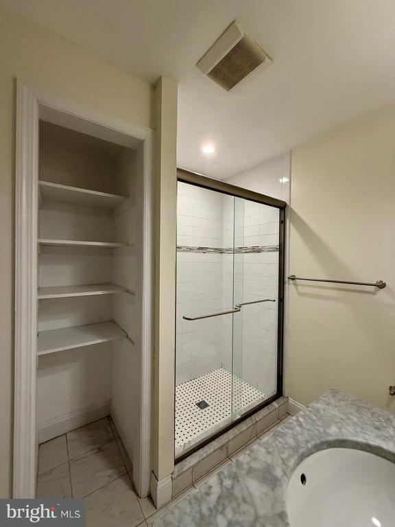 Building Photo - 1610 N Broom St