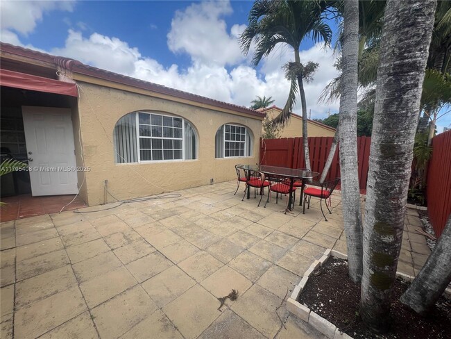 Building Photo - 11720 SW 103rd Ln