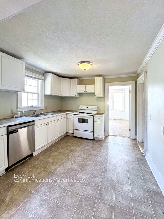 Building Photo - 1304 Joseph Ave