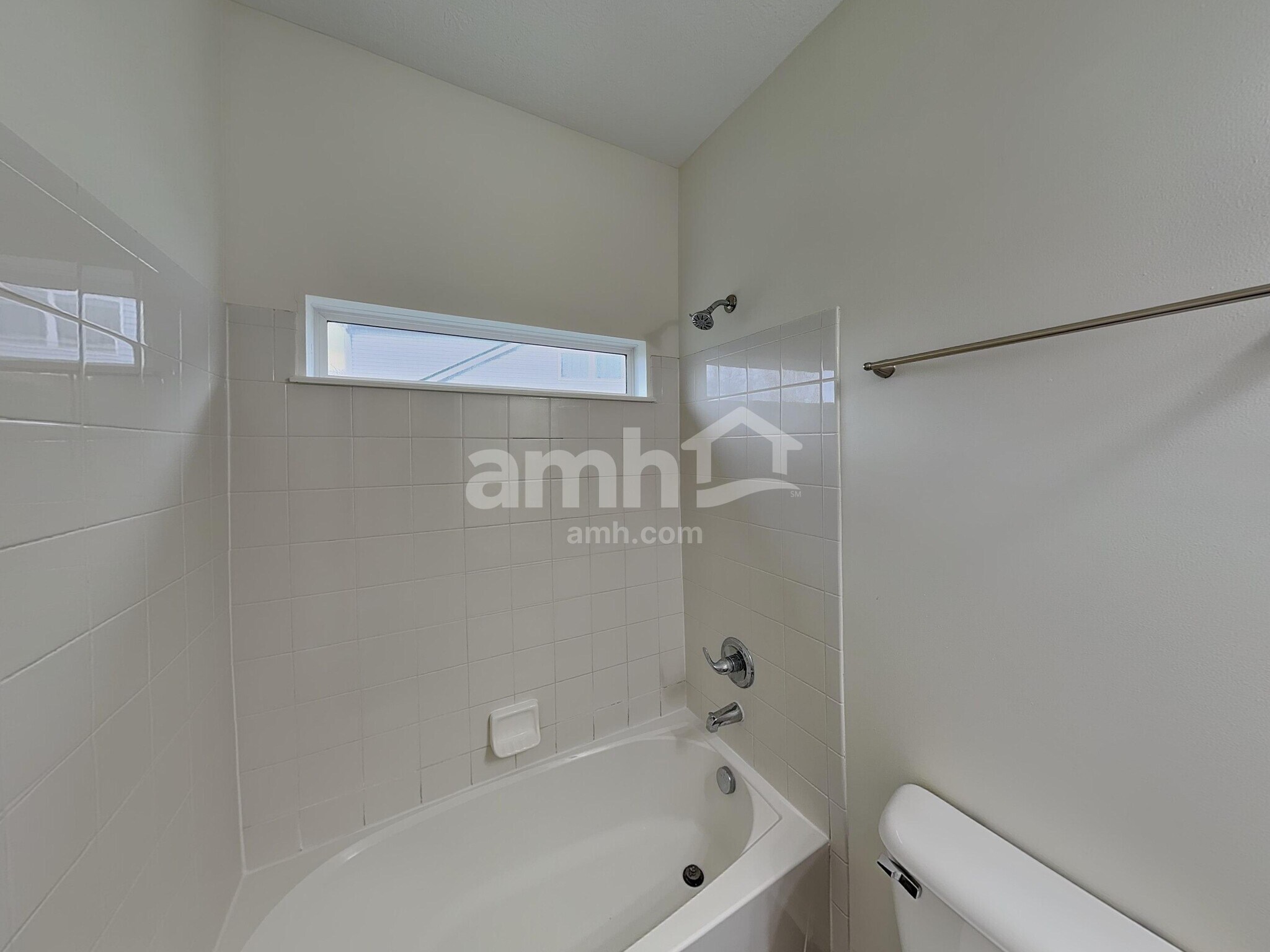 Building Photo - 210 Cherry Tree Ln