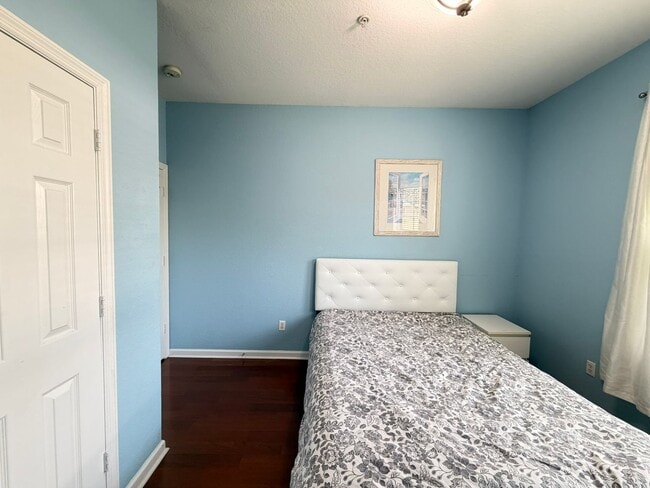 Building Photo - 6466 Cava Alta Dr