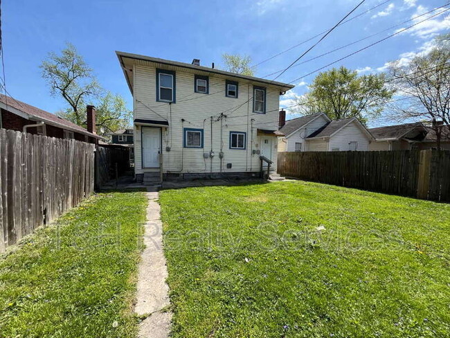 Building Photo - 608 N Chester Ave