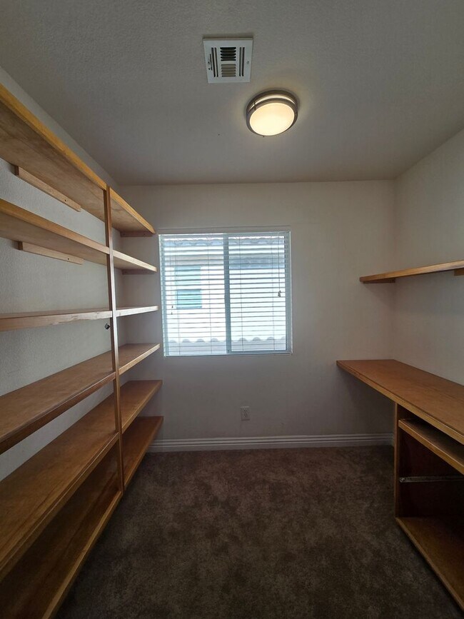 Building Photo - A Fabulous 3 Bedroom Home in South West Las Vegas