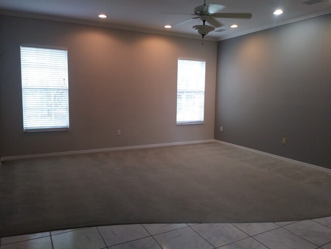 family room - 2182 Longleaf Cir