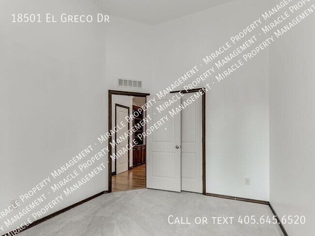 Building Photo - 18501 El Greco Dr