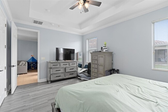 Building Photo - 2400 Harwich Dr