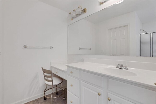 Building Photo - 3208 Juniper Dr