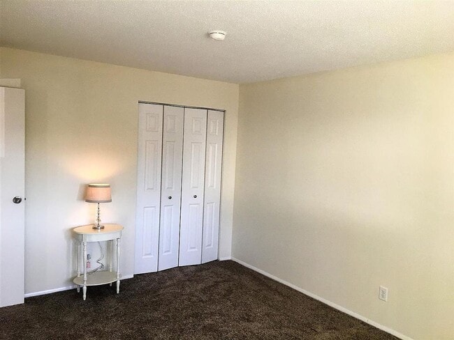 Building Photo - Beautifully Renovated - 3 Bedroom Home