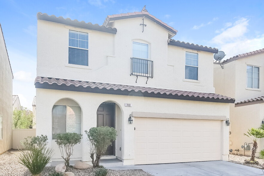 Building Photo - 7448 Bouquet Canyon St