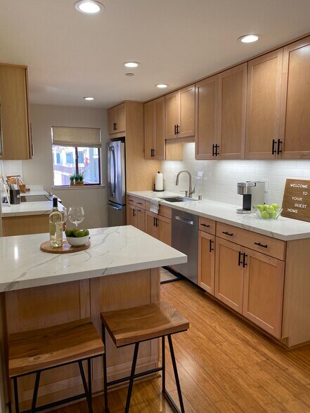 Building Photo - 4161 El Camino Way