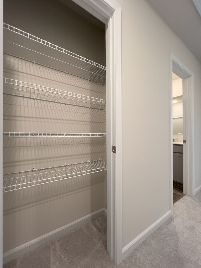 Building Photo - 1836 Autumn Mist