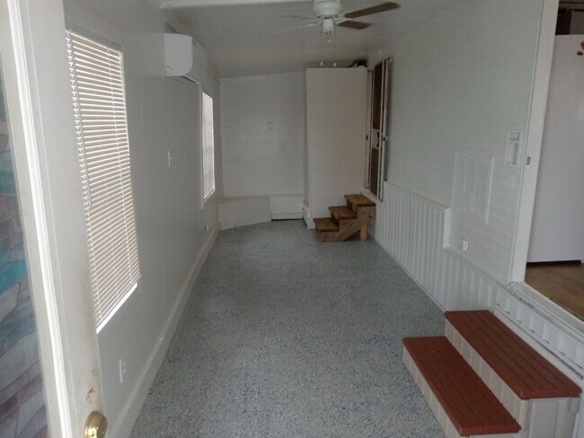 Building Photo - 30346 FL-78