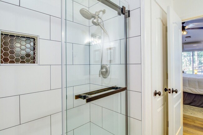 Building Photo - 311 S 16th St