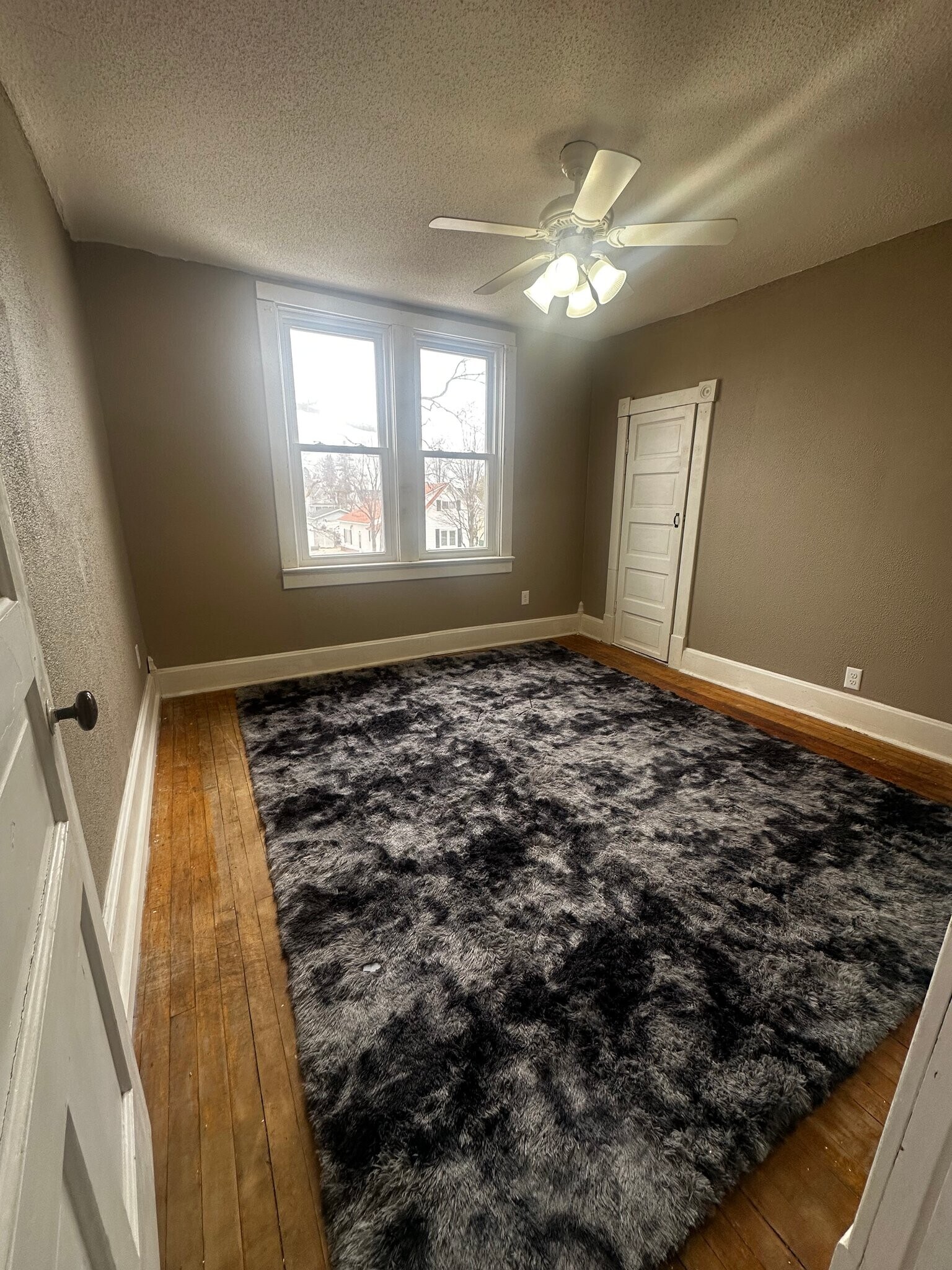 Building Photo - 421 Michigan Ave