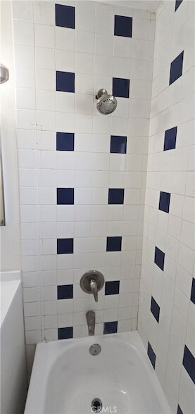 Building Photo - 6702 Flora Ave