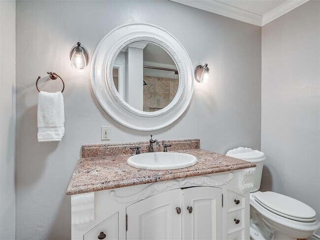 Building Photo - 1516 E Britton Rd