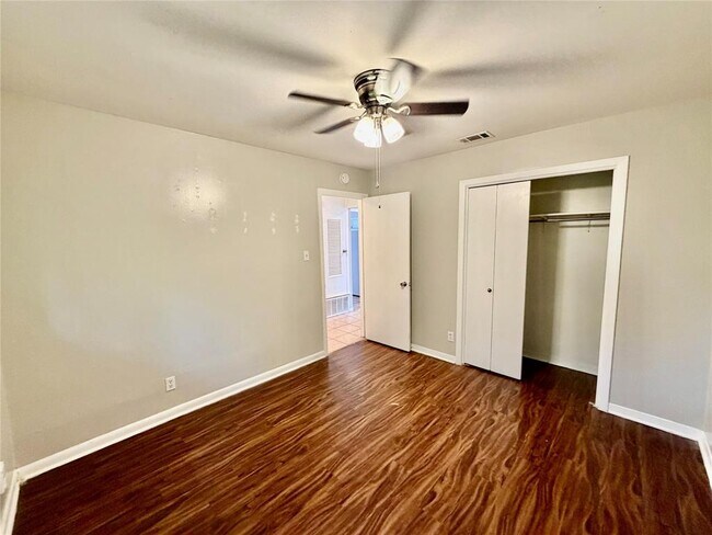 Building Photo - 2201 Lanier Dr