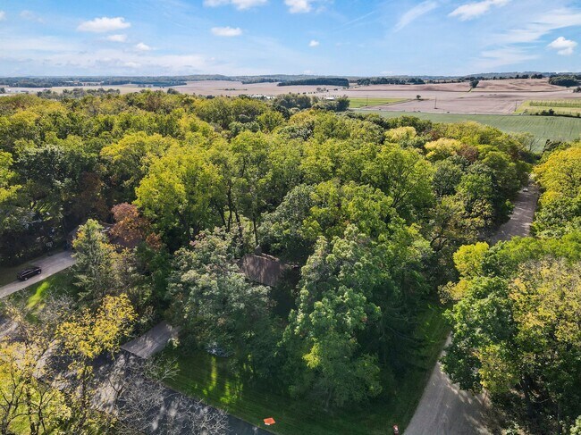 Building Photo - 1889 Paddock Pl