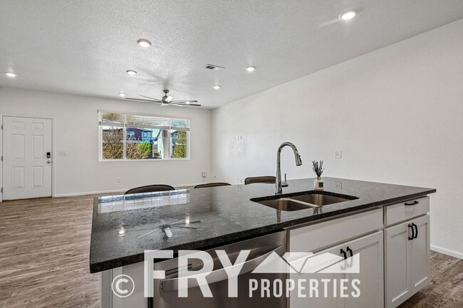 Building Photo - 3BR Home w/ Attached Garage + Easy Commute to Denver & DIA