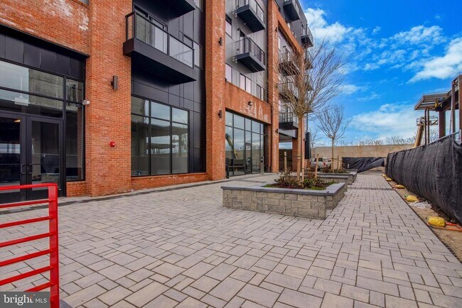 Building Photo - 2157 E Lehigh Ave