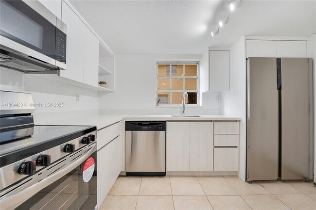 Primary Photo - 8500 SW 109th Ave