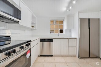 Building Photo - 8500 SW 109th Ave
