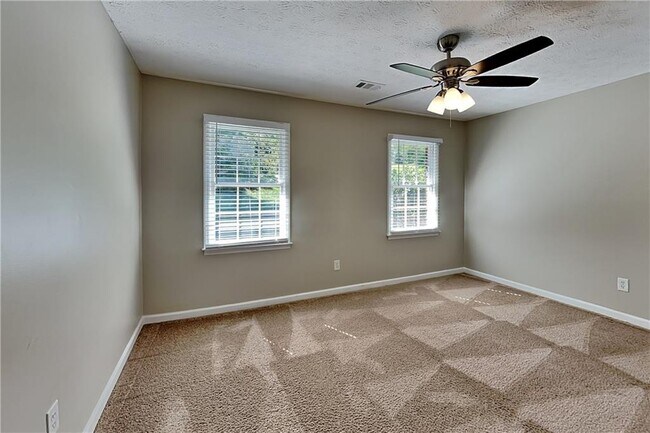 Building Photo - 3940 Camrose Pl