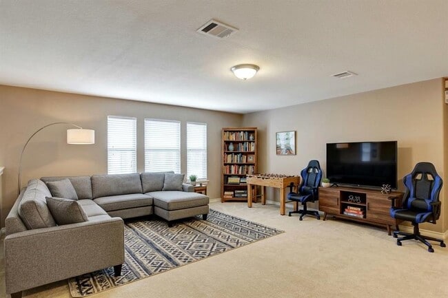 Building Photo - 408 Island Oak Dr