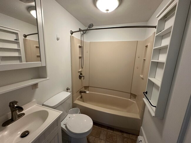 Building Photo - 1 Ellsworth St