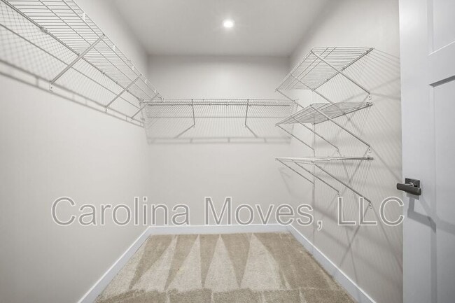 Building Photo - 124 Tassin St