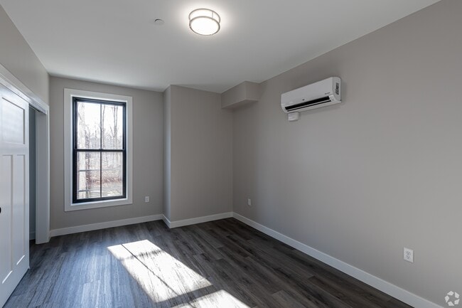 Building Photo - 401 Albany Turnpike