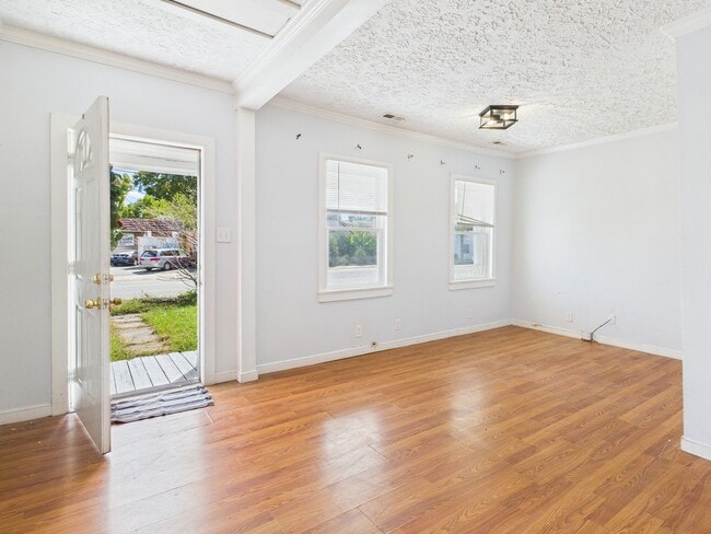 Building Photo - 3205 Hull Street Rd