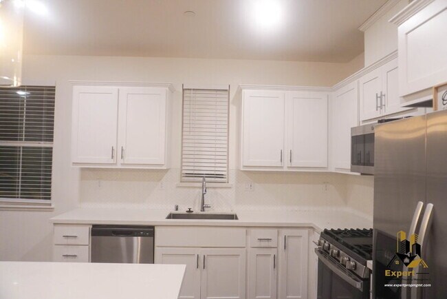 Building Photo - 2939 Limoges Walk