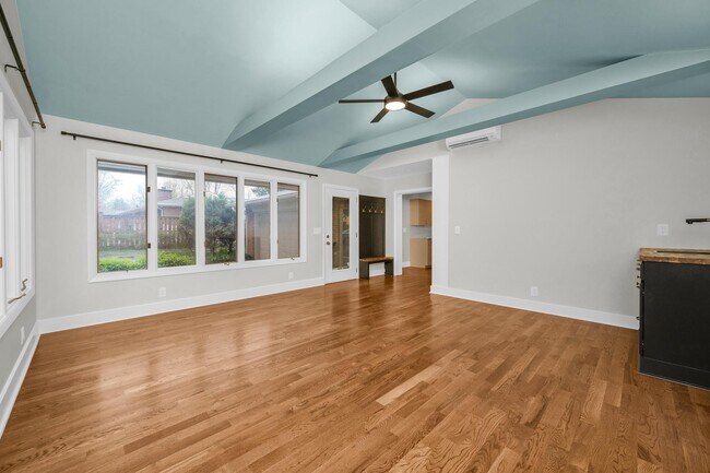 Building Photo - 1106 Whitehall Rd