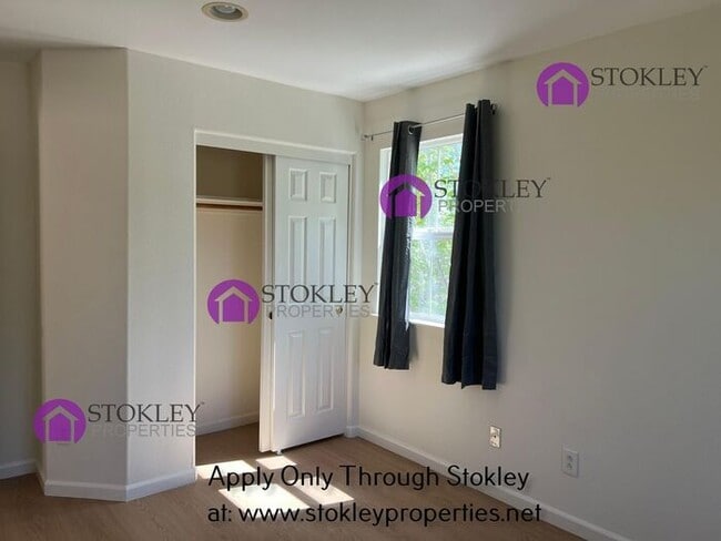 Building Photo - 1 Addison Ct