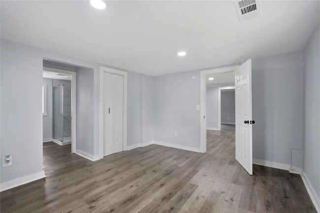 Building Photo - 2040 Penelope St NW