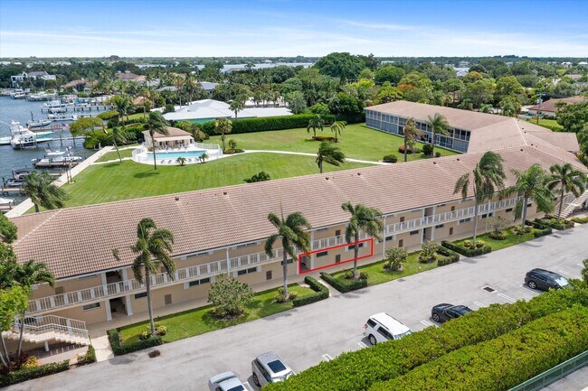 Building Photo - 478 Tequesta Dr