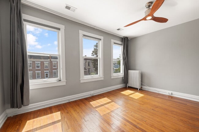 Building Photo - 445 Newton Pl NW