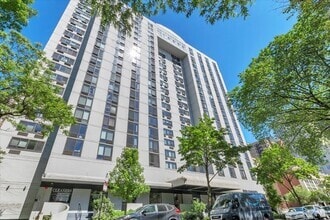Building Photo - 1221 N Dearborn St
