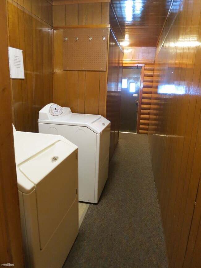 Building Photo - 2 br, 1 bath Duplex - 4829 Da Niece St Uni...