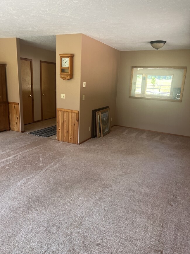 Building Photo - 32791 Bugle Ln