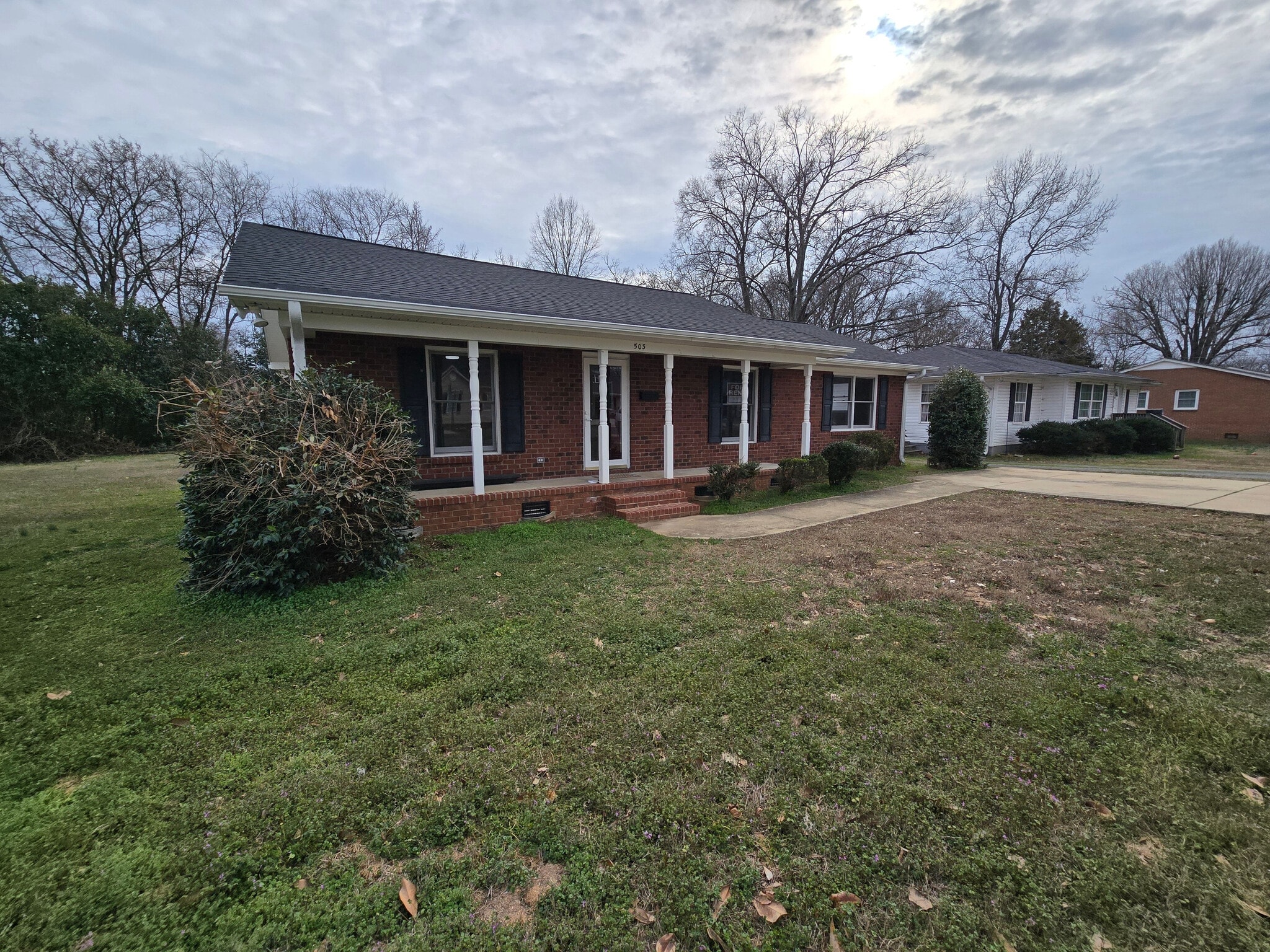 Building Photo - Room in House on Lucky Ct