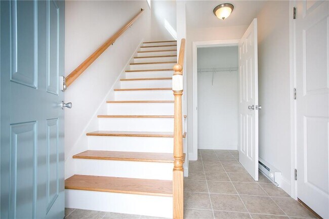 Building Photo - 6 Mariner Way