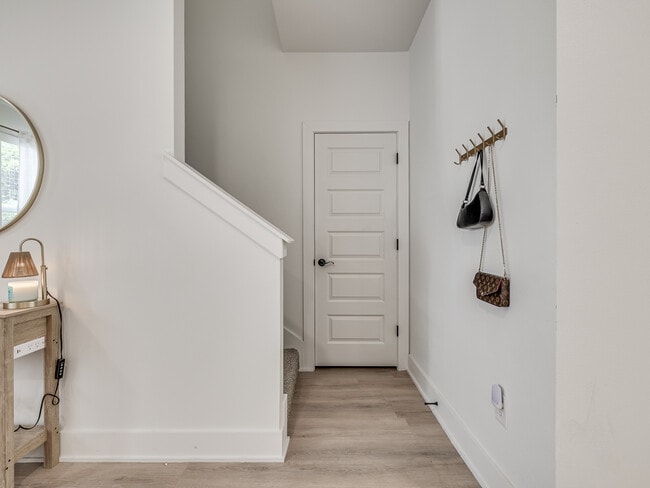 Building Photo - 1644 N Leverett Ave