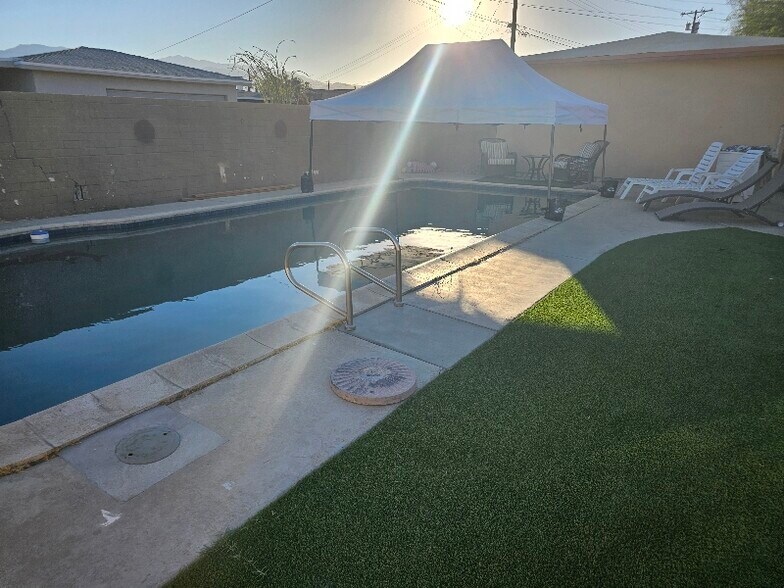 Building Photo - 82183 Miles Ave