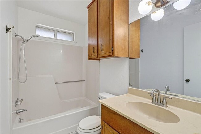 Building Photo - 1622 La Joya St