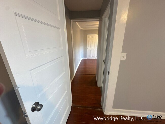 Building Photo - 8402 Curzon Ave