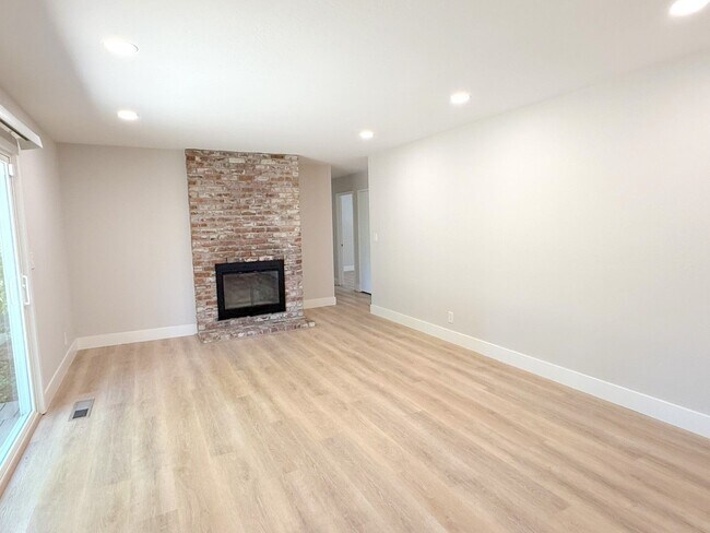 Building Photo - 2690 Danville Blvd